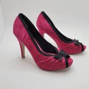 Womens stunning satin pleated bow peep toes slip on heels shoes, size 8